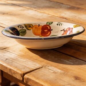 The Oneida "Vintage Fruit" pattern includes a 14 1/2-inch” Serving Bowl